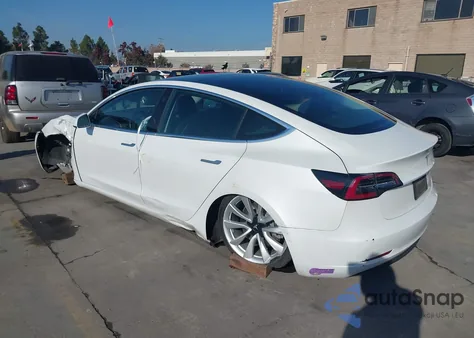 2019 Tesla Model 3 Long Range/Mid Range/Standard Range/Standard Range Plus from USA, damaged, VIN 5YJ3E1EA5KF317833
